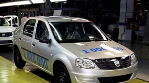 Dacia a produs joi maşina cu numărul un milion construită pe platforma Logan