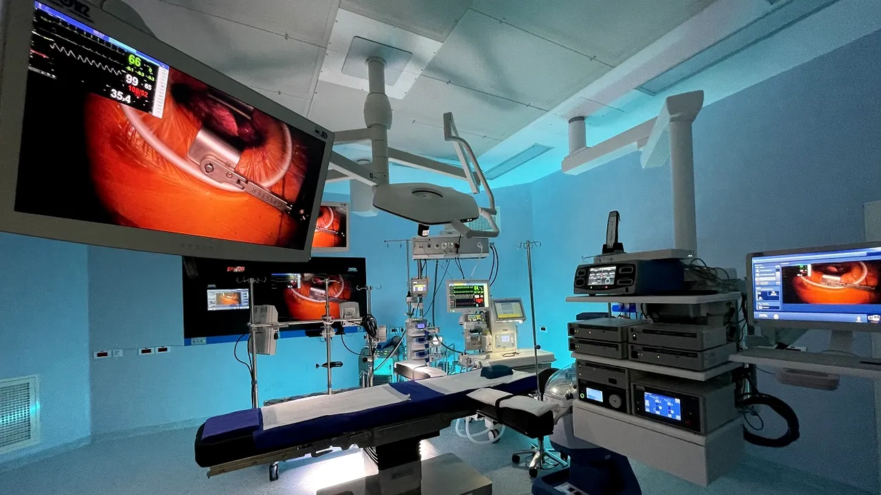 Performanţă şi progres în chirurgia cardiovasculară minim invazivă, la Spitalul Clinic SANADOR