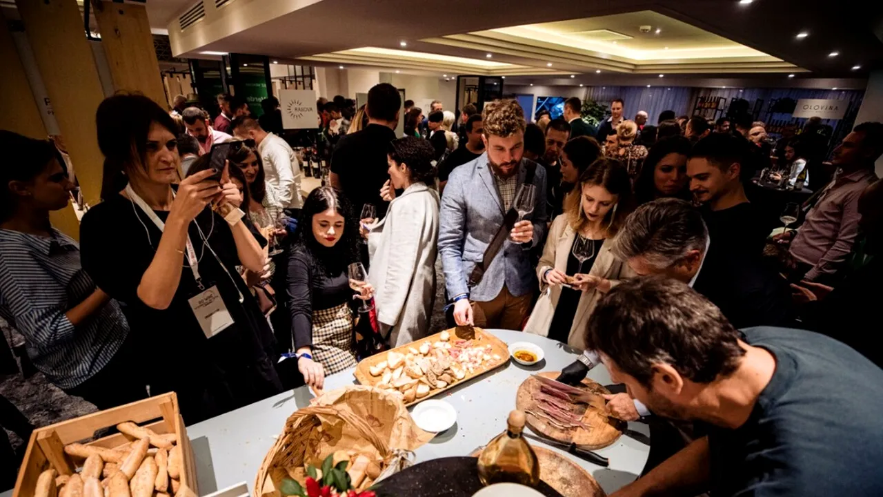 FOTO | RO Wine Cluj, ediţia a doua: Sute de vinuri şi mii de vizitatori