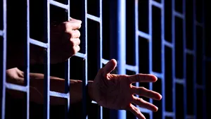 Trei şefi ai mafiei italiene au fost eliberaţi din închisoare din cauza pandemiei de Covid-19