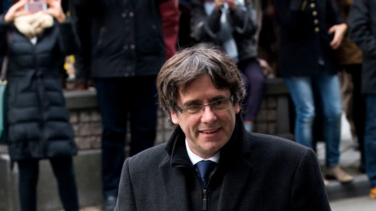 Carles Puigdemont va rămâne în Belgia cel puţin până la alegerile regionale din Catalonia, afirmă avocatul său