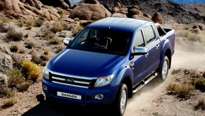 Armata franceză cumpără camionete Ford, în defavoarea modelelor europene Berlingo şi Dacia Duster