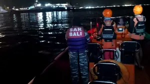 Indonezia: Se reiau căutările pentru cei 30 de pasageri dispăruți ai feribotului scufundat în strâmtoarea Bali