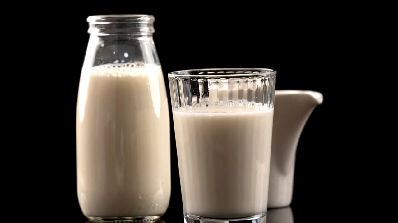 Un pahar de lapte pe zi ar putea reduce riscul de cancer, arată un nou studiu