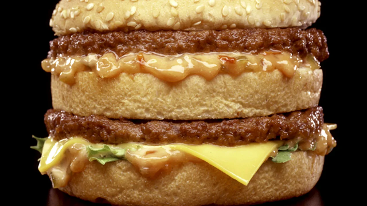 FOCUS:Taxa fast food, între statistici sumbre,vaccin, plăcintă dobrogeană şi grăsimea din mezeluri
