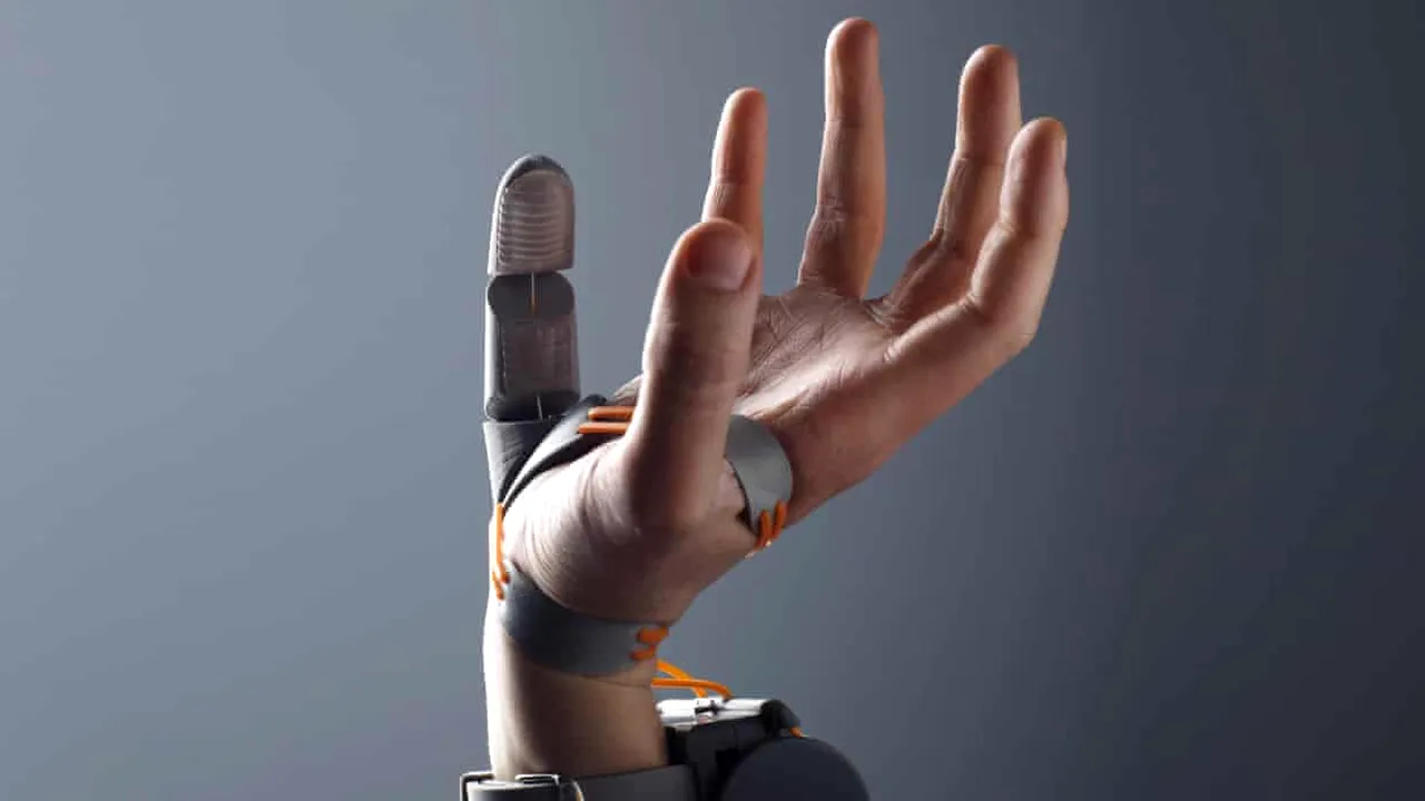 Un braţ în plus ar putea ajuta orice persoană. Augmentarea corpului uman cu părţi robotizate ar putea fi posibilă, în curând
