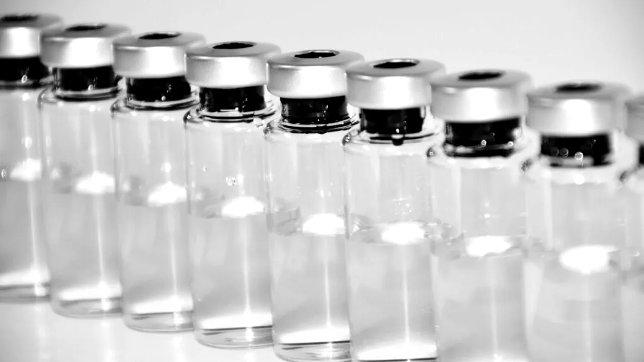 Inteligența artificială ar putea elimina una dintre marile probleme ale vaccinurilor ARNm