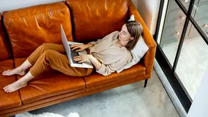 Studiu. Vârsta la care femeile se reprofilează către IT