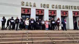 FOTO&VIDEO Protest al actorilor TNB. Ministrul Culturii anunță retragerea propunerii de normare a muncii artiștilor
