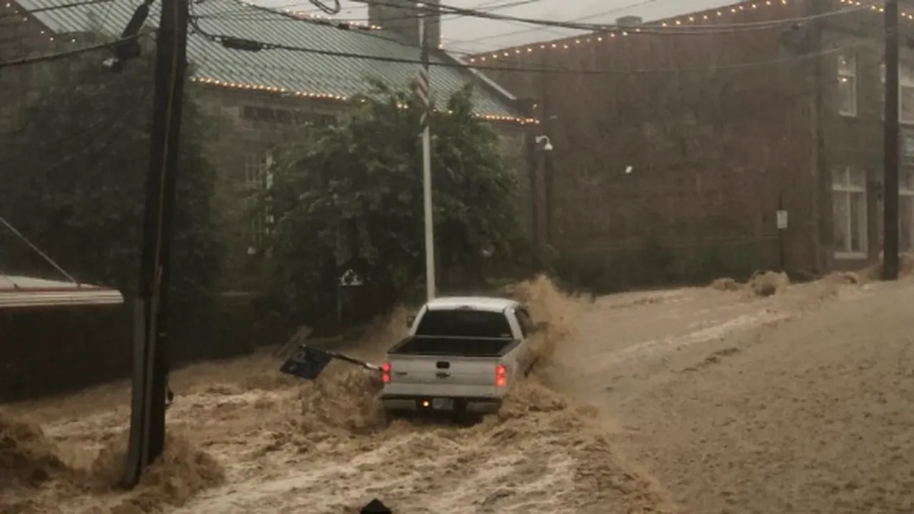 Stare de urgenţă în zone din statul american Maryland în urma inundaţiilor. Nivelul apei a ajuns până 5-6 metri | VIDEO 