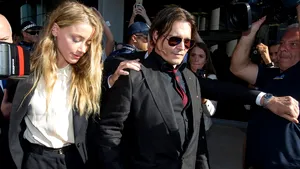 Fanii lui Johnny Depp, revoltaţi după ce Amber Heard a recunoscut că şi-a lovit fostul soţ