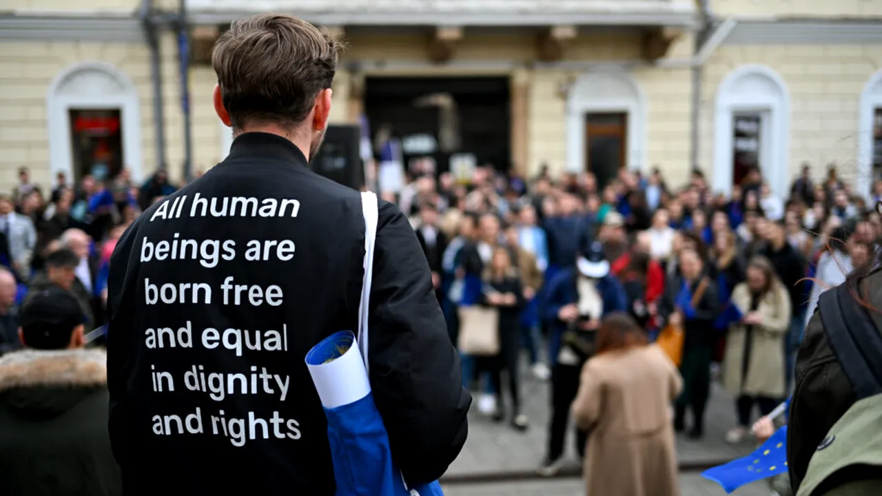 Paradoxul care polarizează societatea: Este democrația mereu despre adevăr?