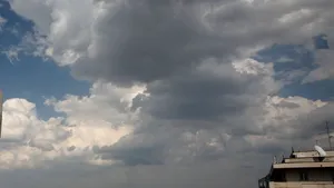 PROGNOZA METEO: Vremea va fi instabilă. Ce temperaturi se vor înregistra joi şi vineri în ţară şi la Bucureşti