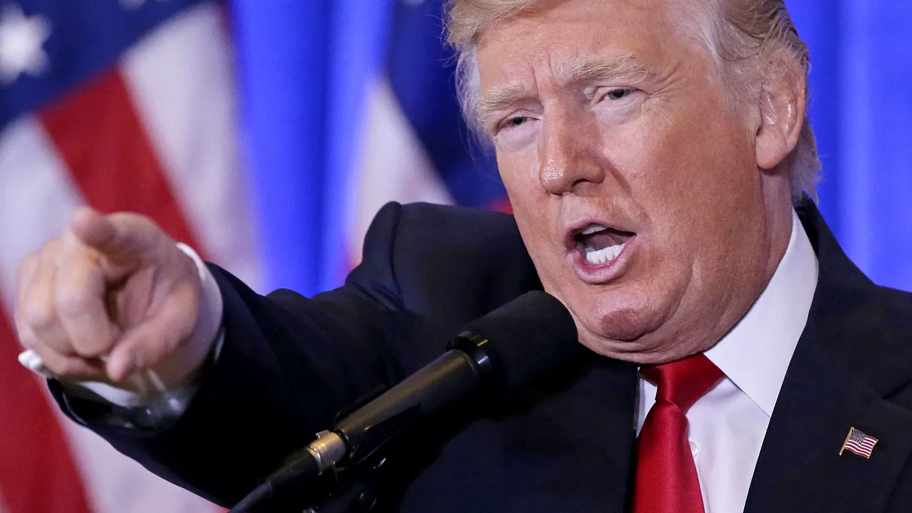 VIDEO Donald Trump a părut să REFUZE cererea de a da mâna cu Angela Merkel 