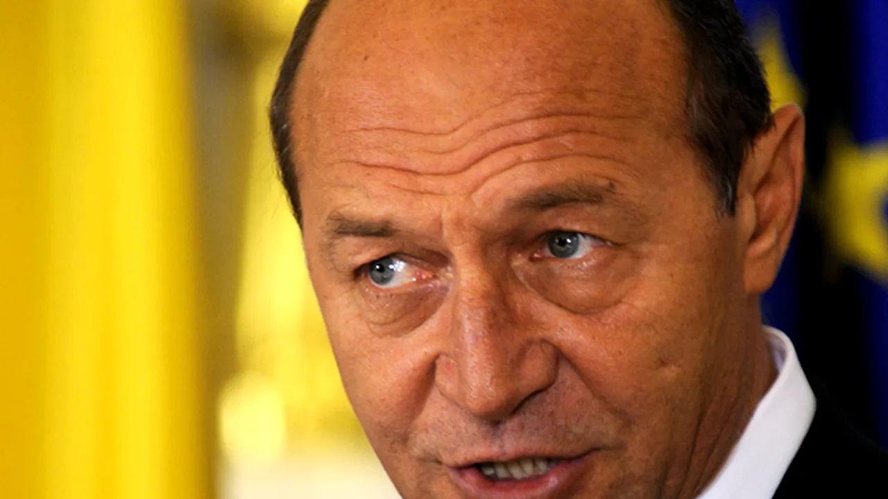 Băsescu promulgă joi legile salarizării şi reducerii cheltuielilor
