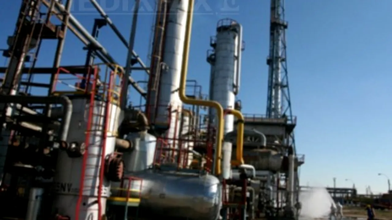 Fost director Petromidia:Măsura prin care rafinăria a fost iertată în 2003 de datorii a fost corectă