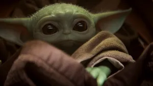Disney avertizează producătorii de obiecte handmade să nu mai comercializeze jucării Baby Yoda