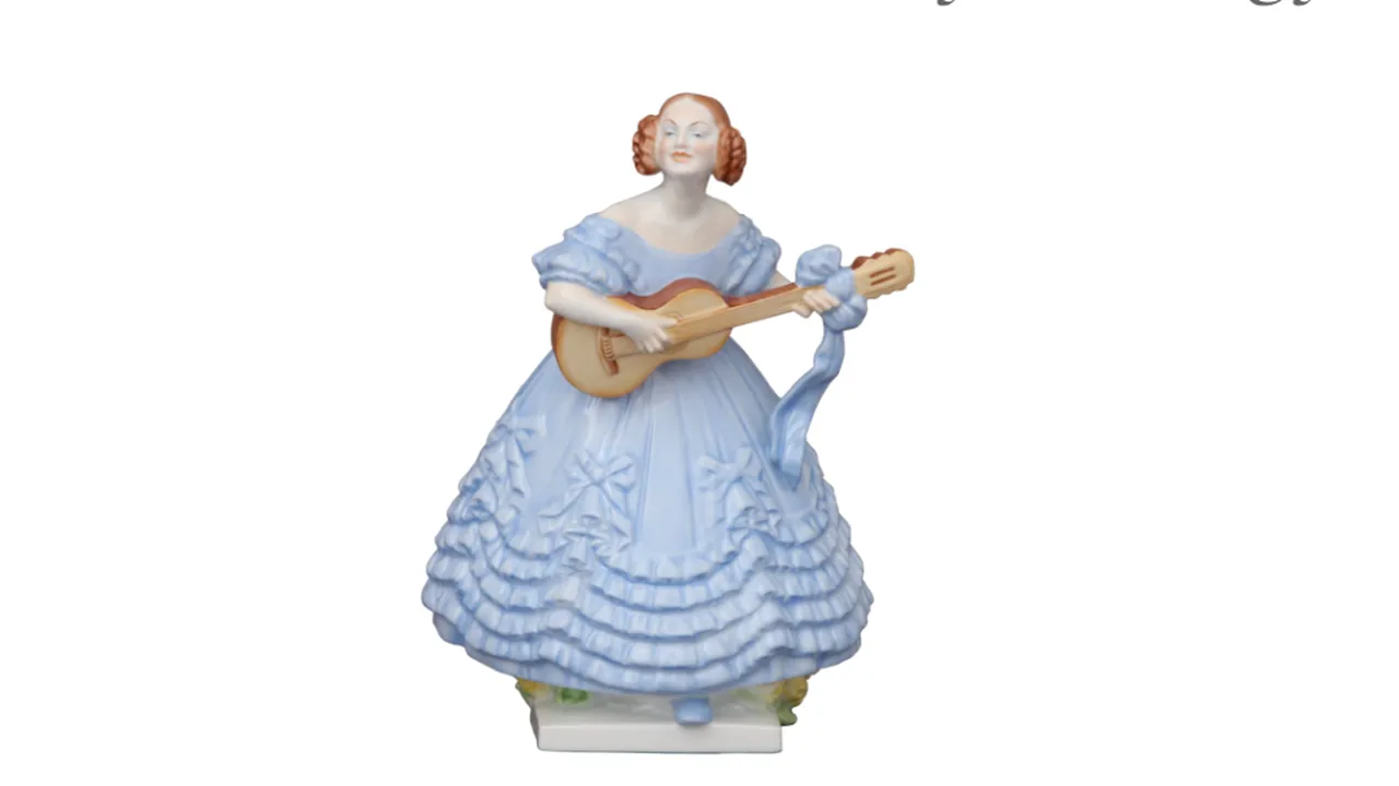 O fabrică de porțelanuri din Ungaria, celebră în toată lumea, și-a eficientizat energetic afacerea, asigurând locurile de muncă a 600 de muncitori