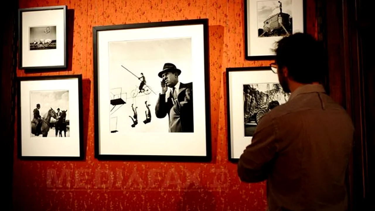 Fotografii realizate de Stanley Kubrick, expuse la Veneţia