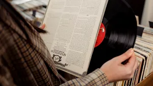 Protejarea vinilurilor pe timp de caniculă, noua preocupare a colecționarilor de discuri