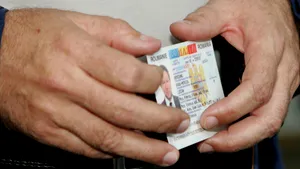 MAI despre noile buletine: „Lucrăm la înlocuirea expresiei „gen” şi la introducerea drapelului naţional”