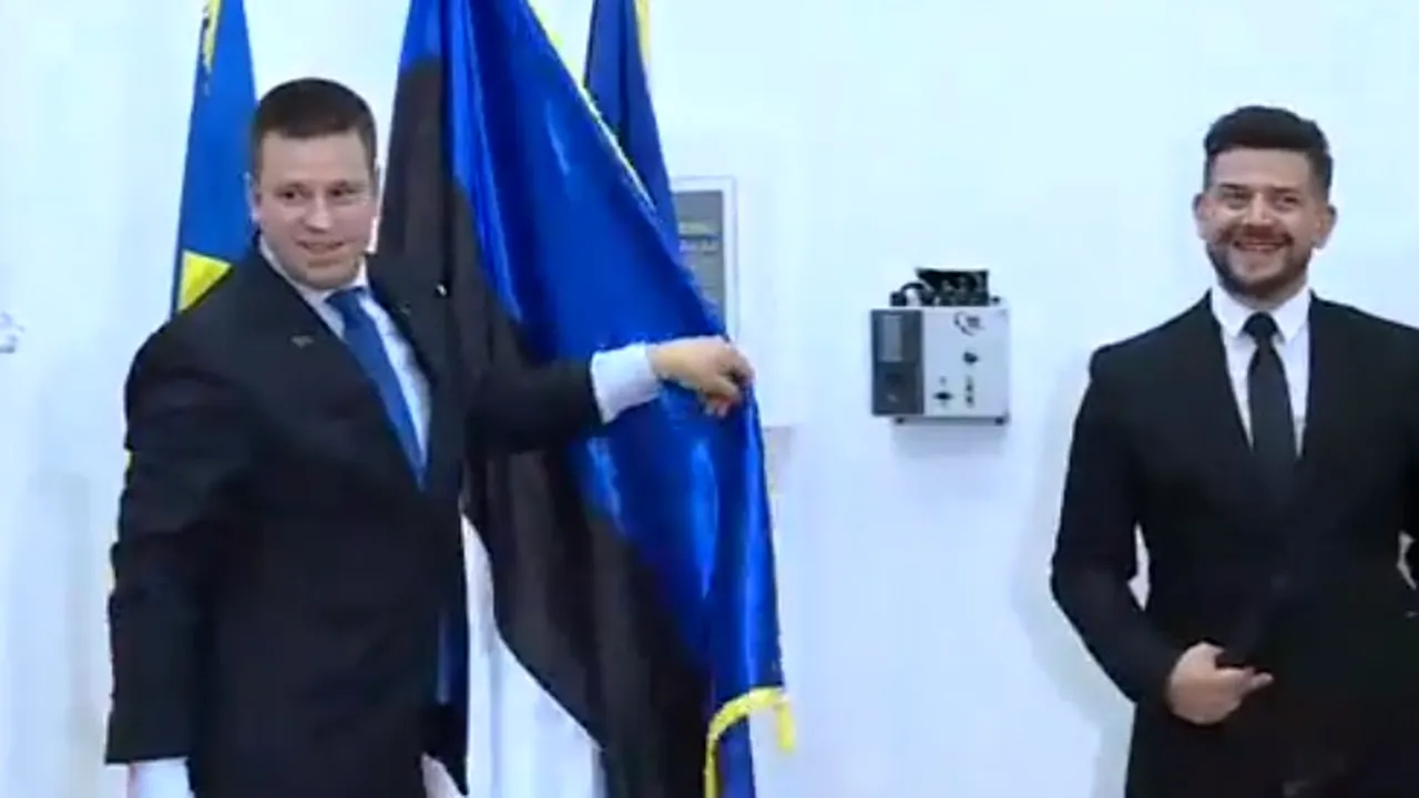 GAFĂ de protocol în prezenţa premierului Dăncilă/ Consulul onorific al Estoniei la Constanţa, prima reacţie după ce steagul a fost pus invers | VIDEO