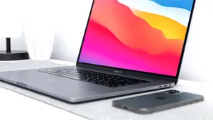 (P) Merită să cumperi laptopuri Apple? Depinde pentru ce...
