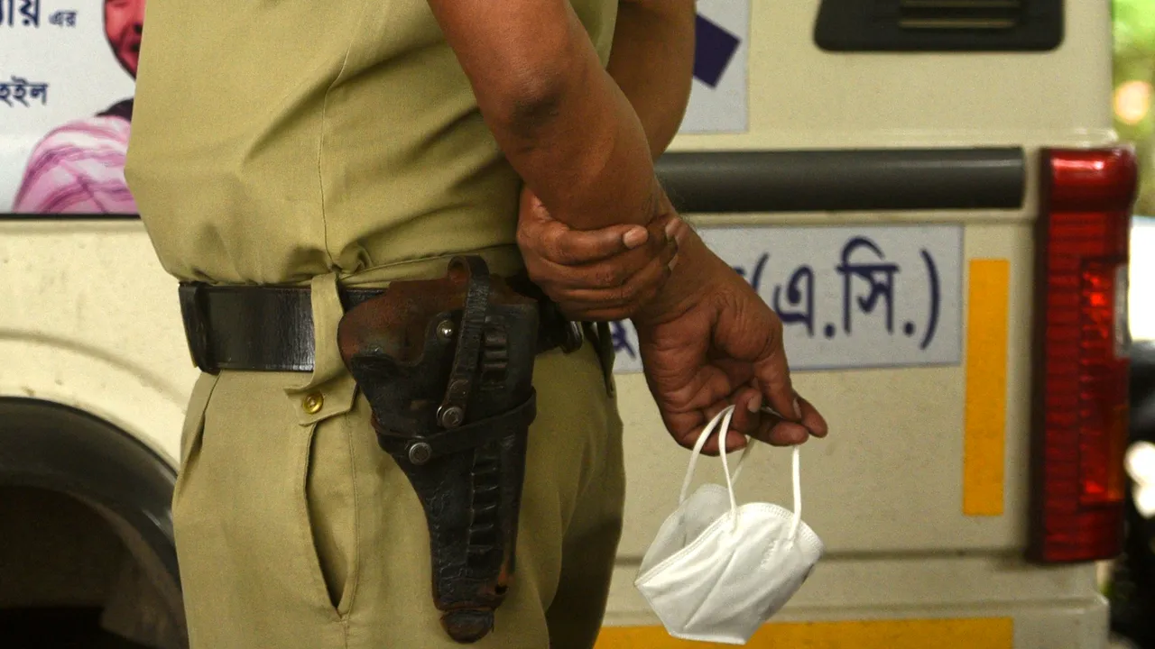 Un criminal în serie din India a recunoscut că a ucis 50 de taximetrişti, iar cadavrele le-a aruncat într-un canal cu crocodili