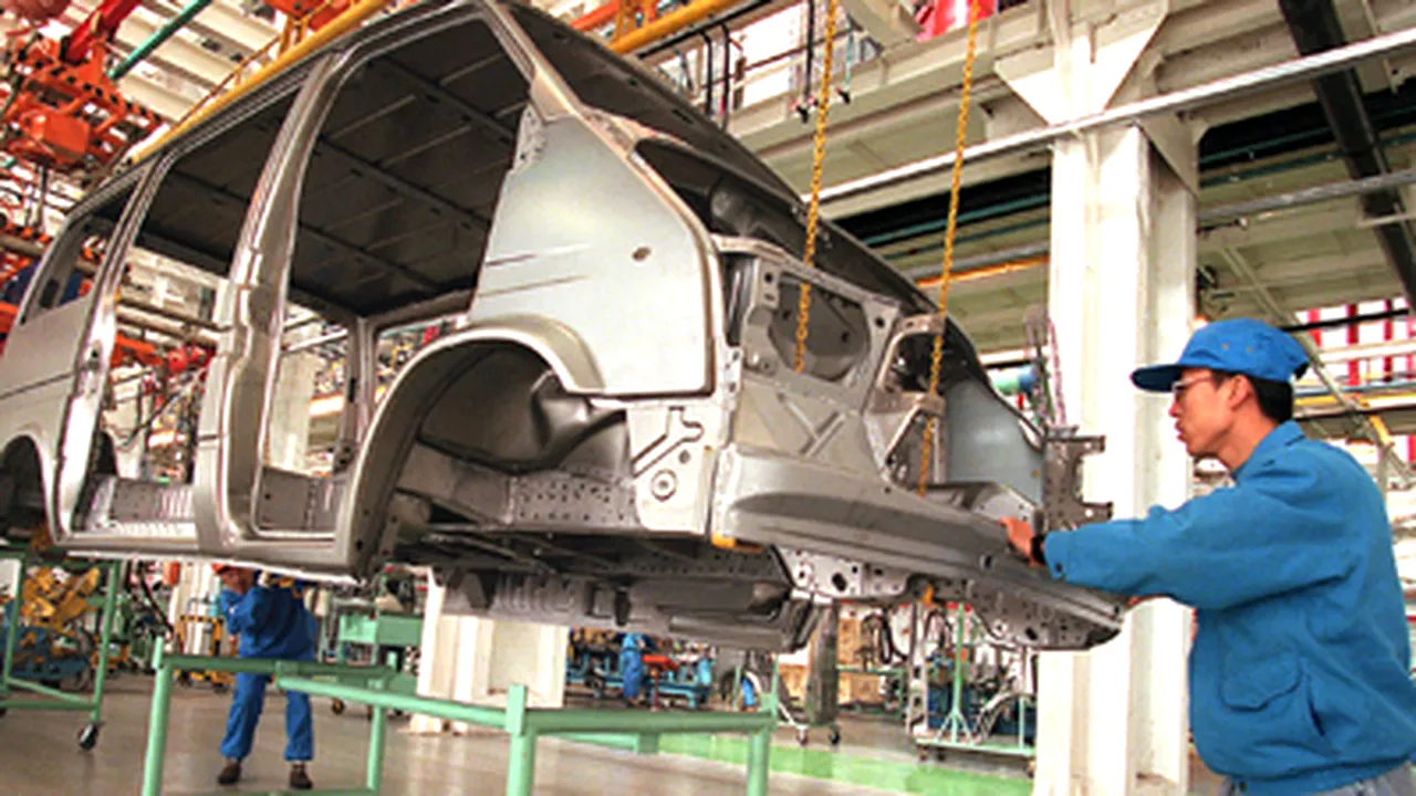 Ford a propus planuri de disponibilizare voluntară pentru 41.000 de angajaţi