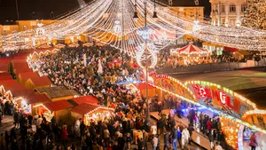 MEDIAFAX ZOOM: Luminiţe de Crăciun 2013 - GALERIE FOTO