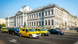 Amenajarea unui drum din Craiova, realizată de Tel Drum, anchetată de Parchetul General / Olguţa Vasilescu: Furtună într-un pahar cu apă, un dosar care se poate soluţiona maxim cu o amendă