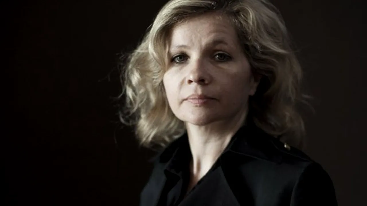Mama regizoarei Eva Ionesco, condamnată la plata unor daune pentru fotografiile semipornografice cu fiica ei de la 11 ani
