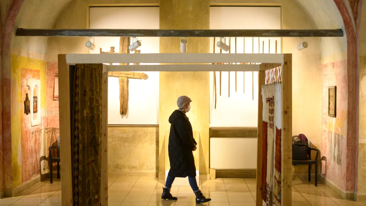 Situație incredibilă: Aproape 60% din bunurile culturale mobile deținute de Ministerul Culturii sunt subevaluate