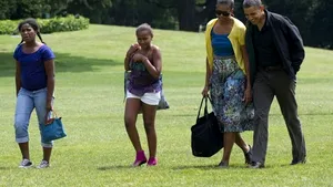 Michelle Obama acuzată că a cheltuit zece milioane de dolari din banii contribuabililor pentru vacanţe. Unde au fost cheltuiţi banii