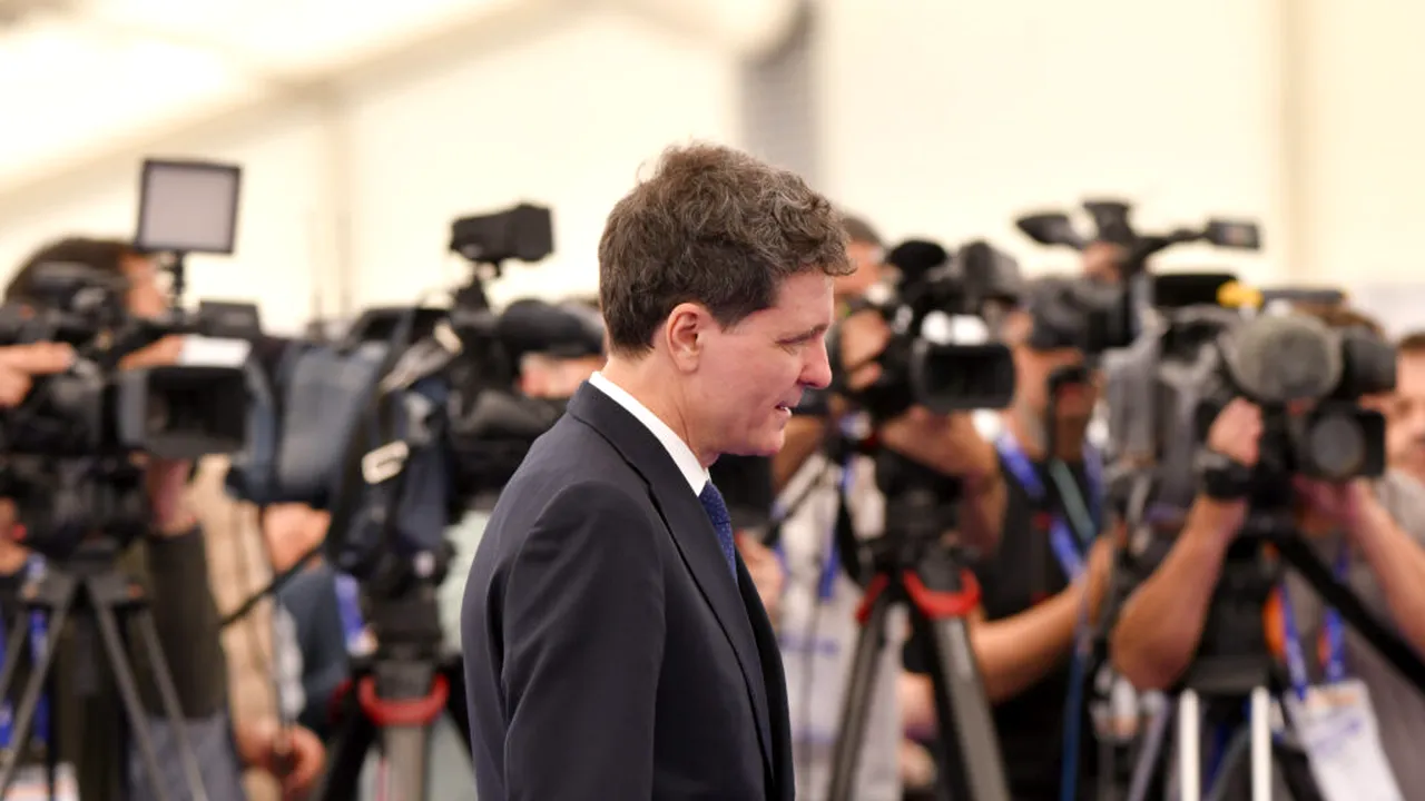 Euractiv: Nicușor Dan - „Eroul de ieri al UE este azi un zero în stil MAGA” / „Orchestrează criza politică a României”