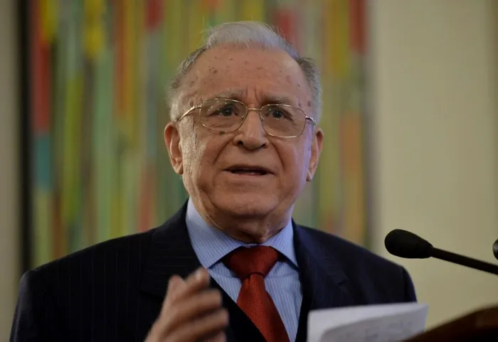 Ion Iliescu este internat la ATI la spitalul SRI – surse