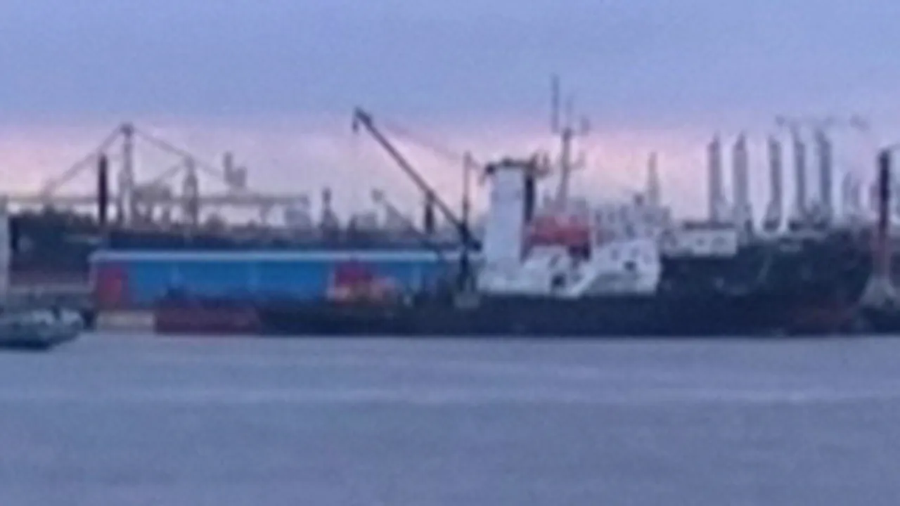 Turkish Ship Carrying Scrap Iron Sinks Off Romanian Black-Sea Coast, Crew Rescued