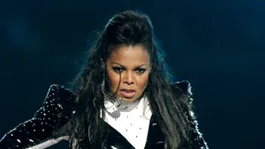 Michael Jackson, omagiat de Janet, la gala MTV Video Music Awards - VIDEO