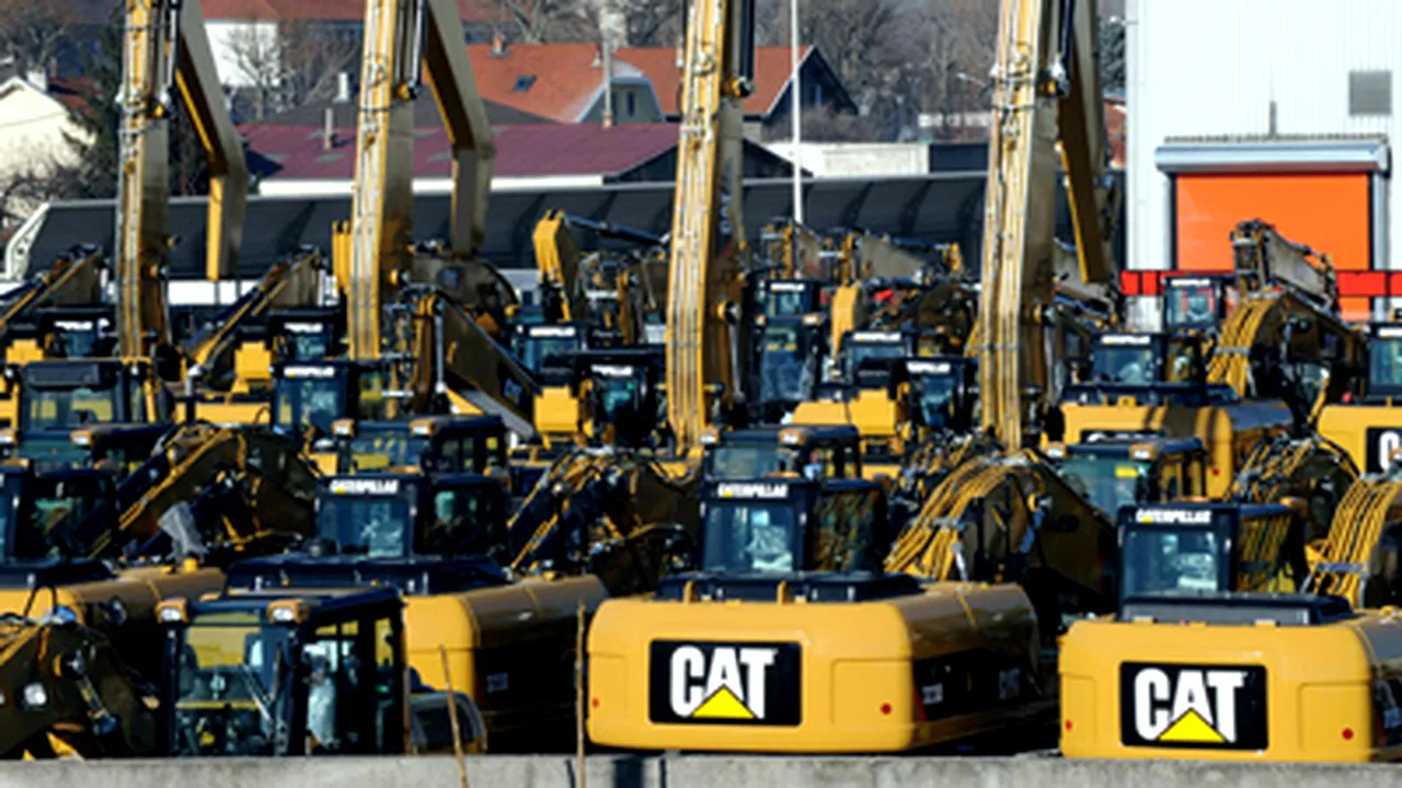 Caterpillar renunţă la 20.000 de angajaţi