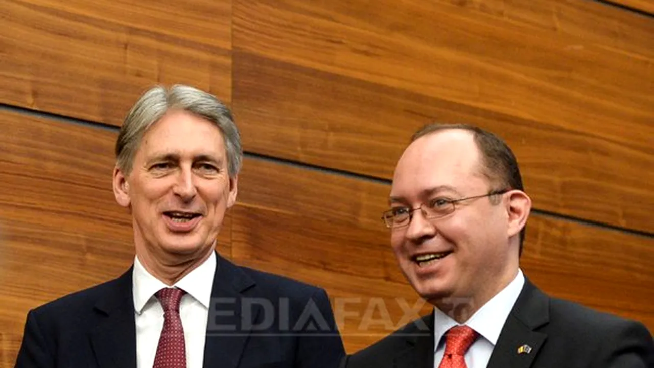 Aurescu şi Hammond au discutat despre îmbunătăţirea percepţiei asupra românilor din Marea Britanie