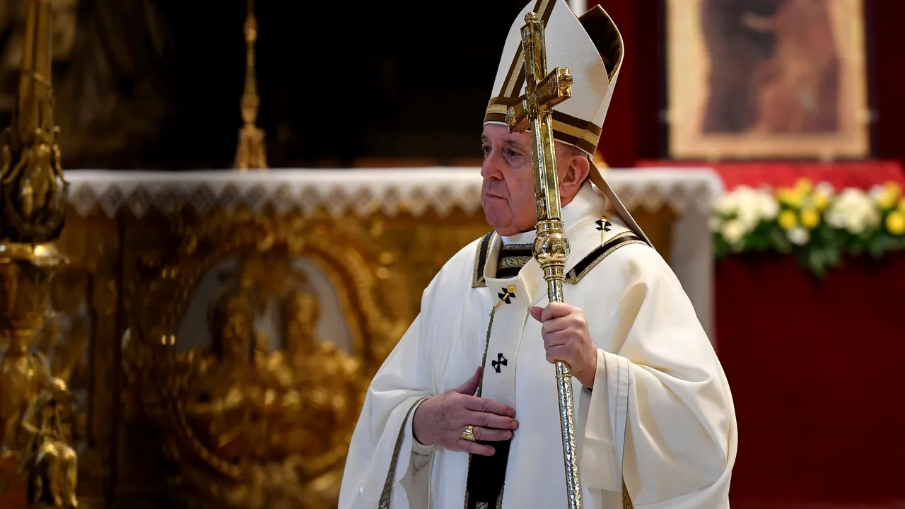 De ziua lui de nume, Papa Francisc a donat românilor echipamente pentru combaterea Covid-19
