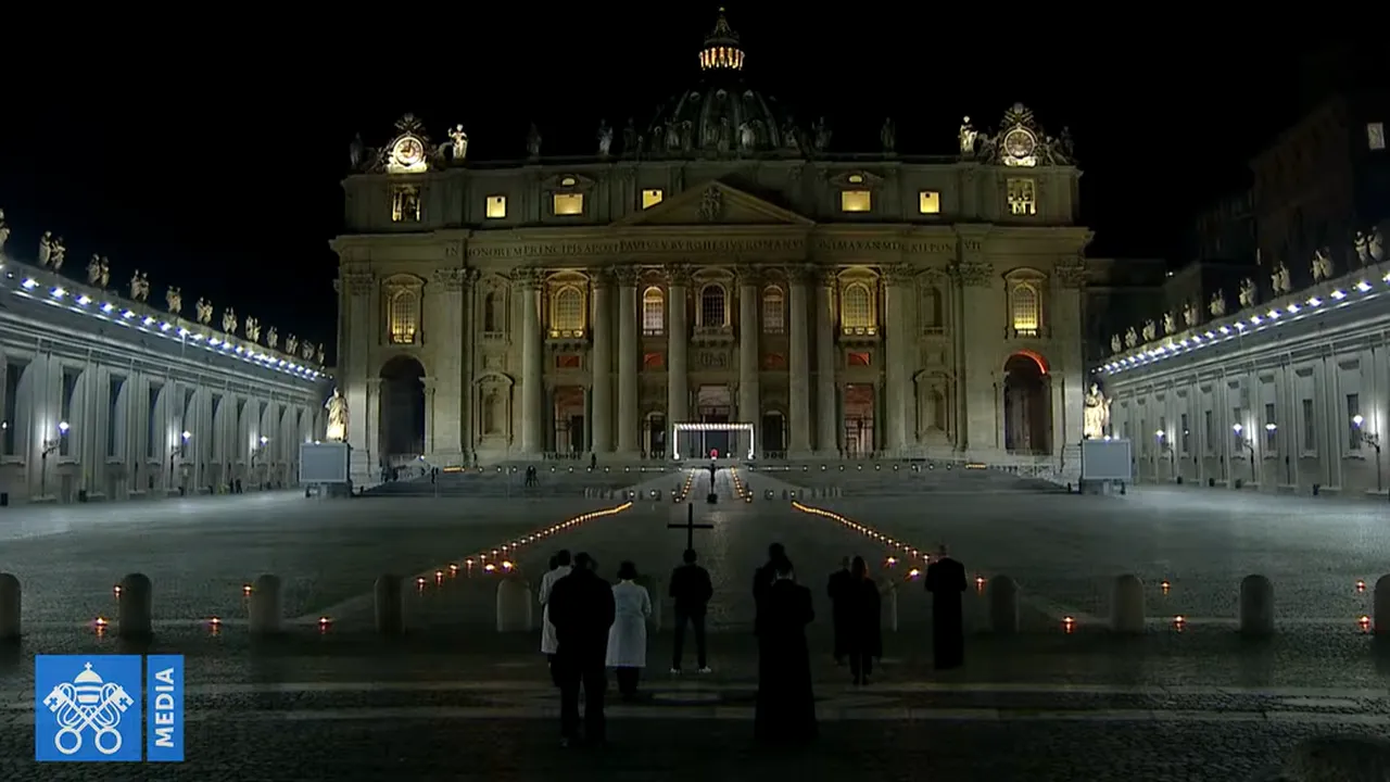 Imagini unice de pe esplanada bazilicii San Pietro, cu public restrâns. Papa Francisc celebrează Vinerea Mare 