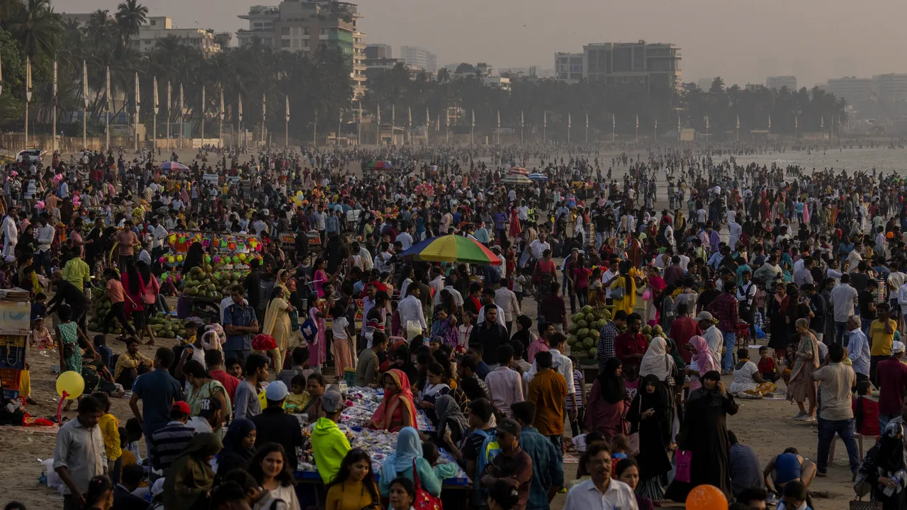 Numărul morţilor înregistraţi în timpul unei adunări religioase în India ajunge la 116