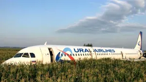 Bilanţul incidentului aviatic din Rusia: Cel puţin 55 de pasageri, inclusiv 17 copii, au fost răniţi, după ce un avion a aterizat forţat, pe un câmp | VIDEO