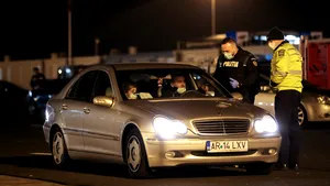 Soluţia inventată de români ca să evite intrarea în carantină la graniţă. Forţele de ordine nu erau pregătite pentru aşa ceva 