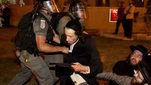 Poliţia mobilizează forţe suplimentare în Ierusalim, după o noapte de violenţe