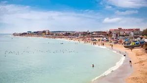 Minivacanţa de Rusalii 2017 | Se circulă bară la bară pe DN1, între Comarnic şi Buşteni, către Braşov/ Trafic intens şi pe Autostrada Soarelui/ Peste 50.000 de turişti, aşteptaţi pe litoral