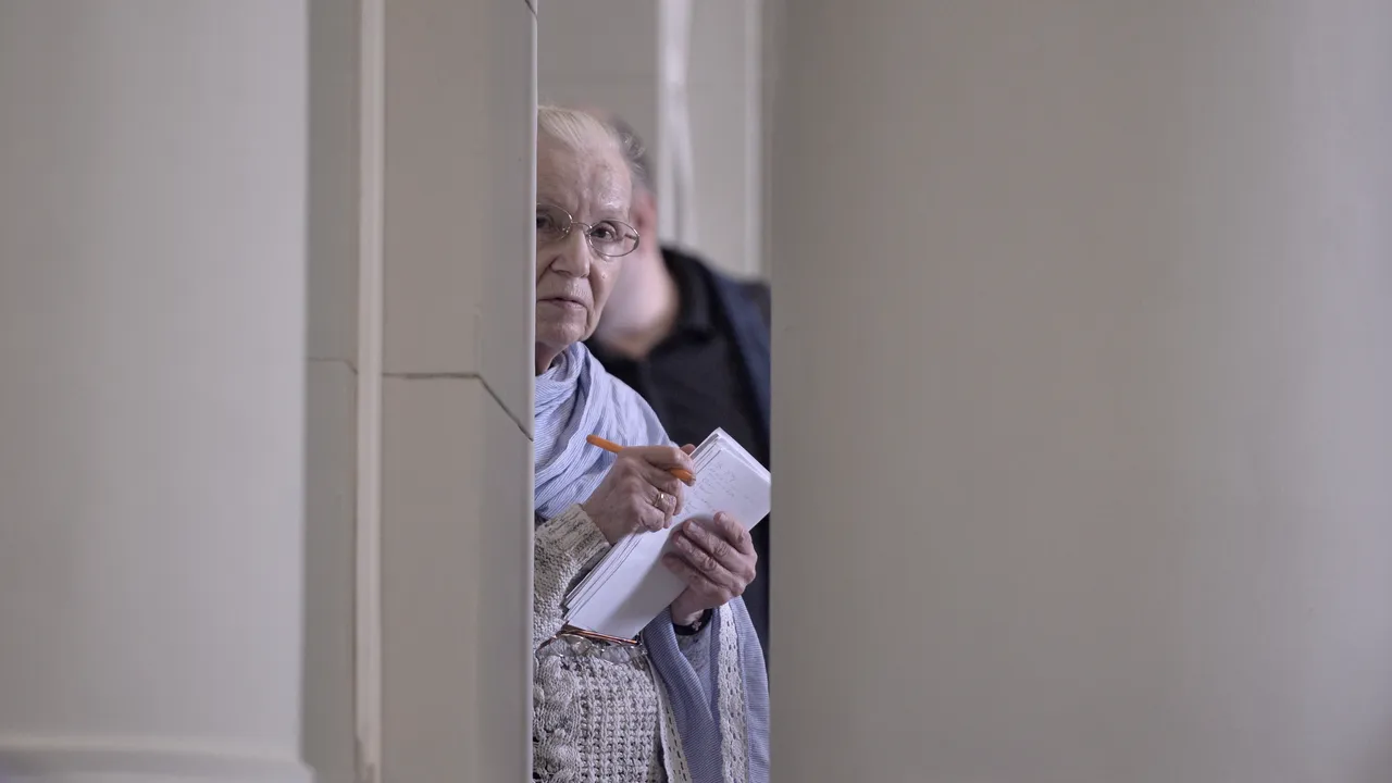Proiect USR: Reangajarea la stat a persoanelor pensionate anticipat cu pensie de serviciu, interzisă