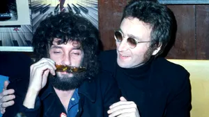 Phil Spector a murit la 81 de ani. Producătorul îşi ispăşea pedeapsa pentru uciderea actriţei Lana Clarkson