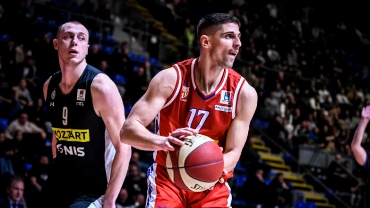 Jucător cu patru sezoane în Liga Adriatică, transferat de CSM Oradea